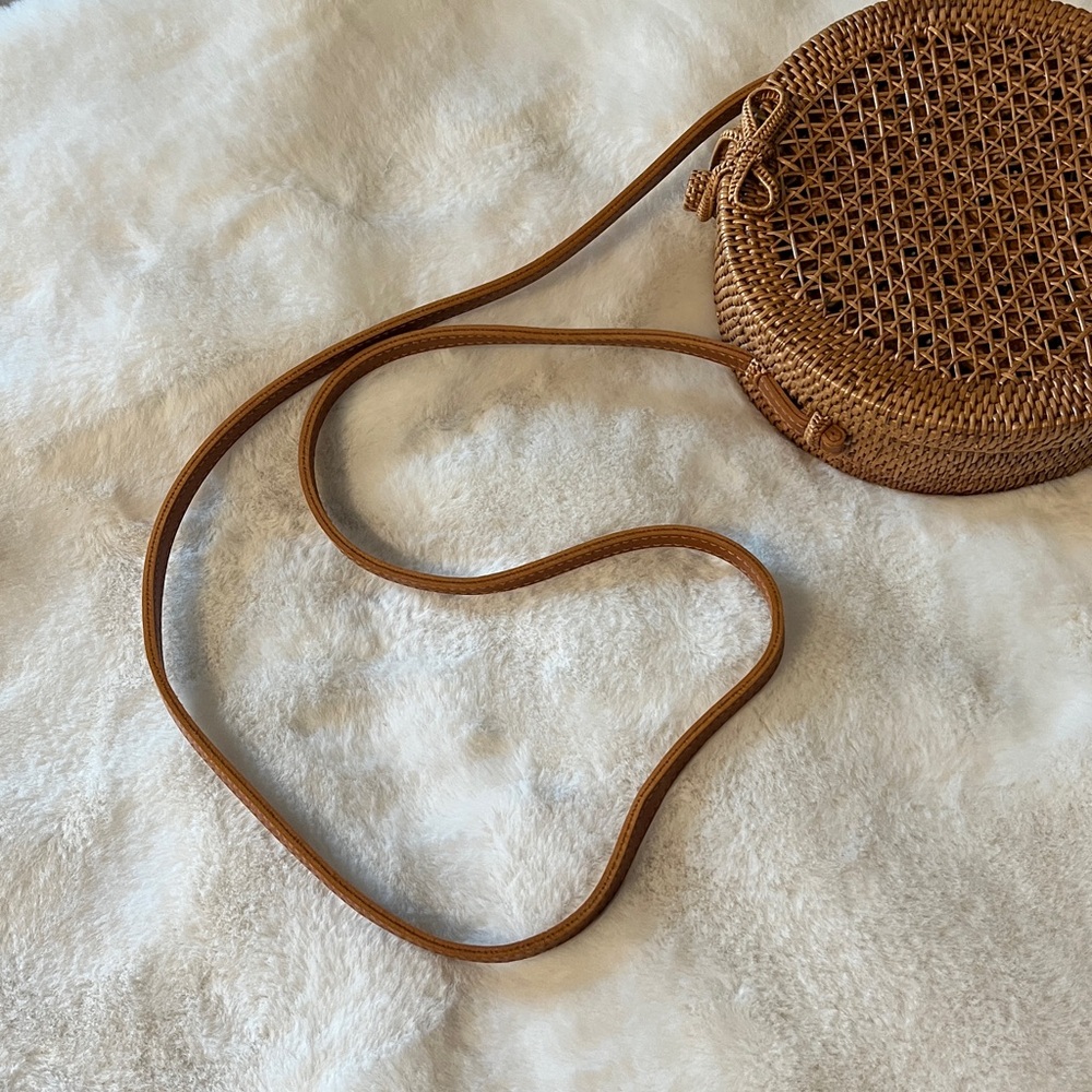 Anthropologie Bag Handwoven Round Rattan Wicker Crossbody Purse‎ - Picture 7 of 16